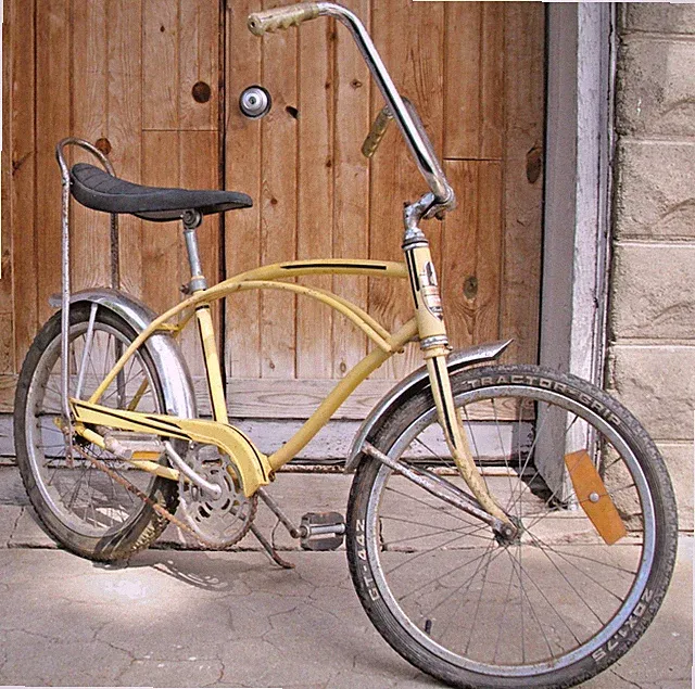 GAMBLES HIAWATHA MUSCLE BICYCLE 20" IN YELLOW