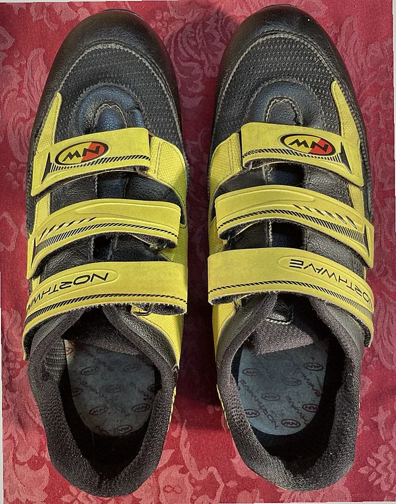 Northwave lightly used Black&Yellow Road bicycle shoes men Sz 10.5 EU 44.5