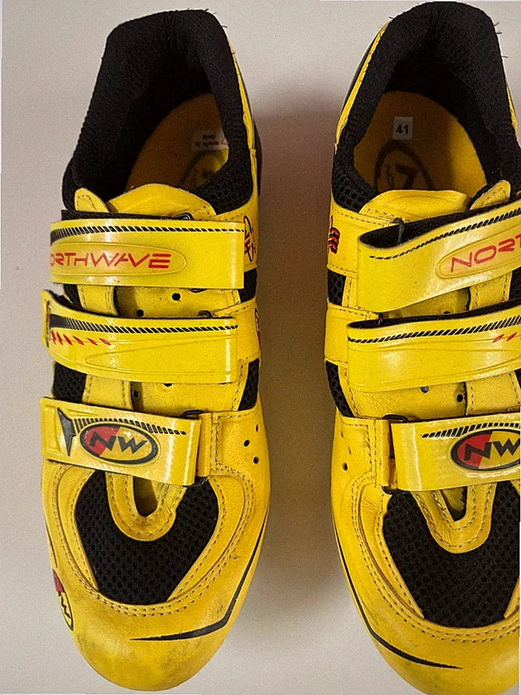 Northwave lightly used Yellow Road bicycle shoes men Sz 41