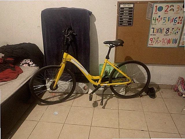ofo Cruiser Step-Through Bike, 26 in Wheels, Yellow/White, Kickstand