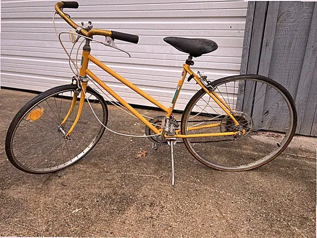 Vintage Yellow Touring Bike Steel Frame Caliper Side Pull Brakes
